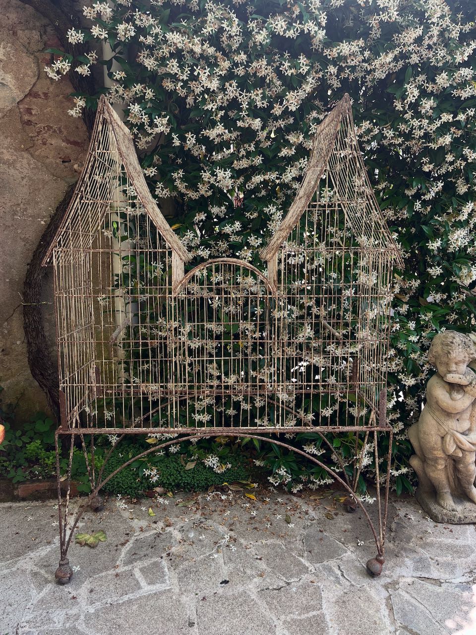 fa667 Large French Antique birdcage on stand