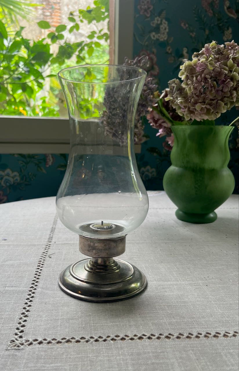 fa820 Small hurricane lamp silver plate bottom