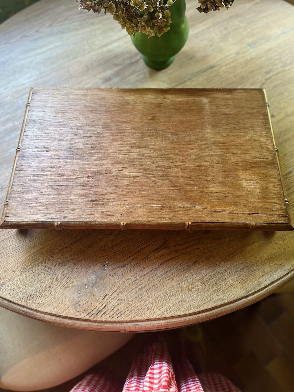 fa826 French Chinoiserie style tray with handles