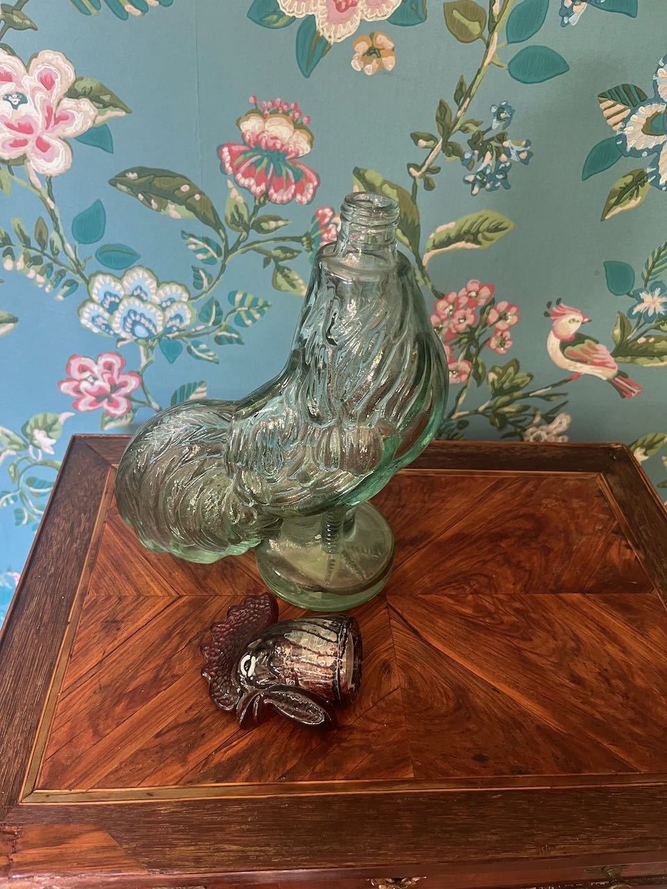 fa857 Glass Rooster French vintage decanter