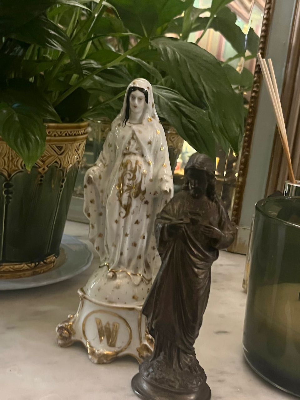 fa936 Small metal jesus