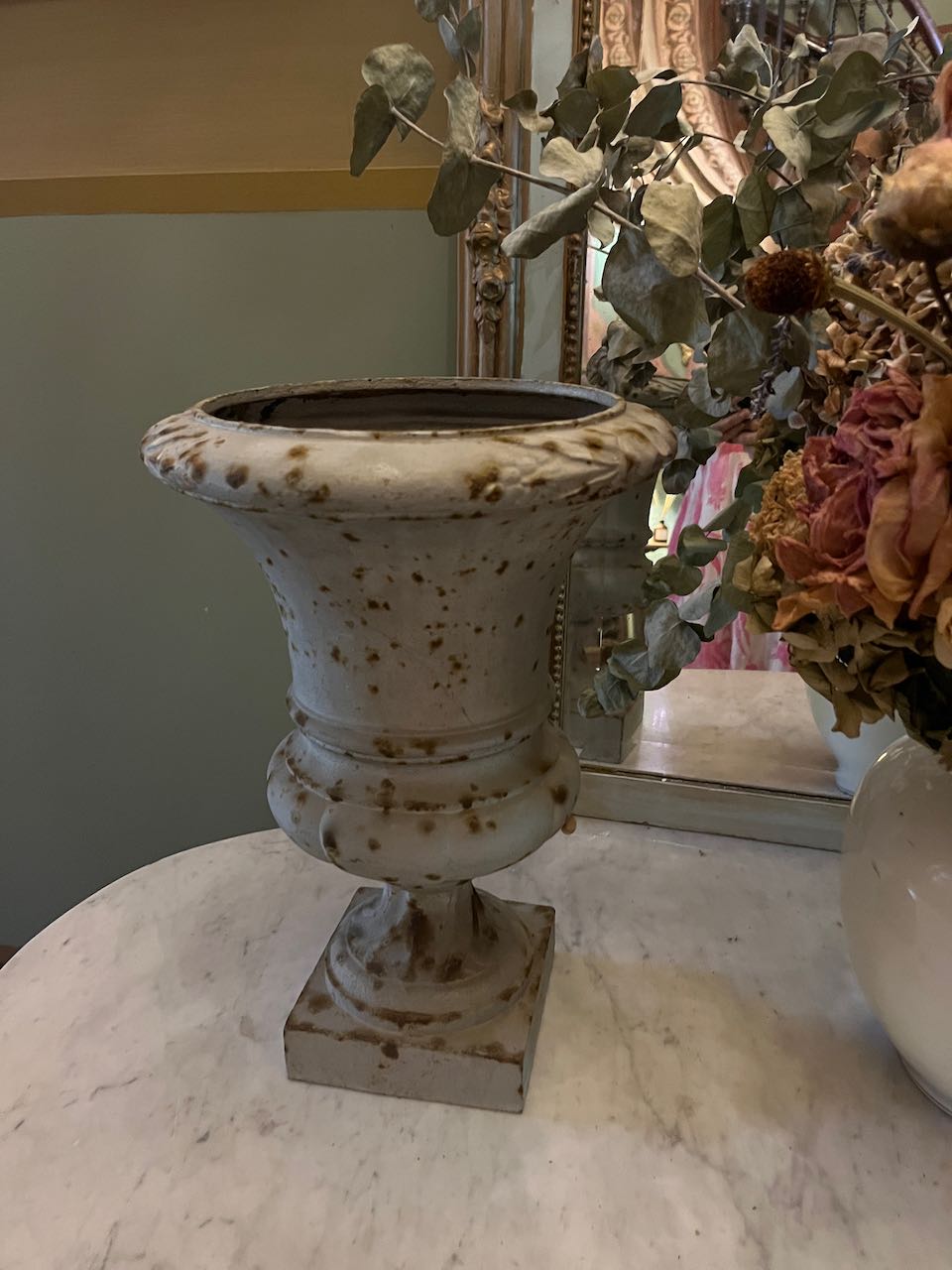 fa4720 A pair of Beautiful french, art nouveau urns, 19th century