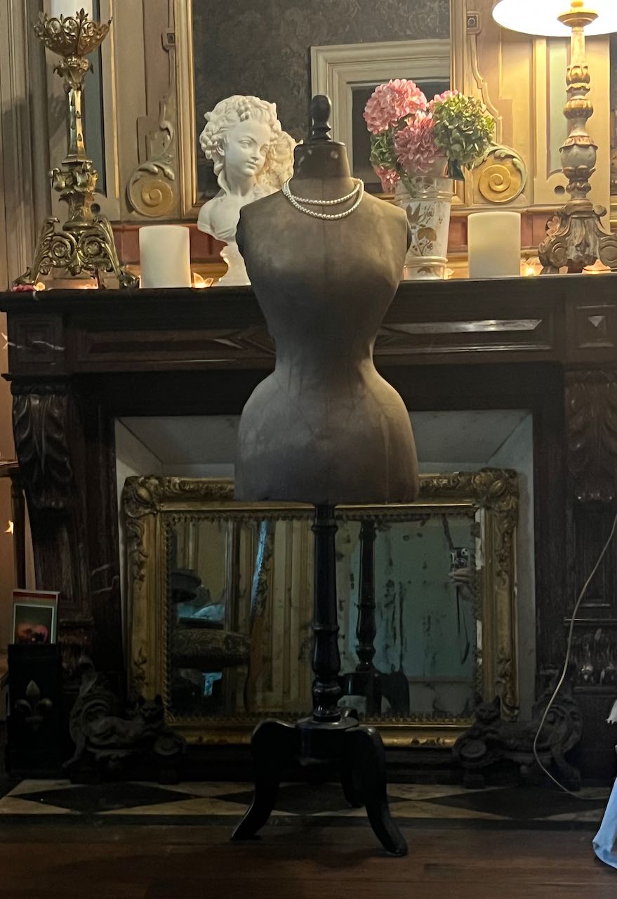 fa884 French 19th century antique mannequin