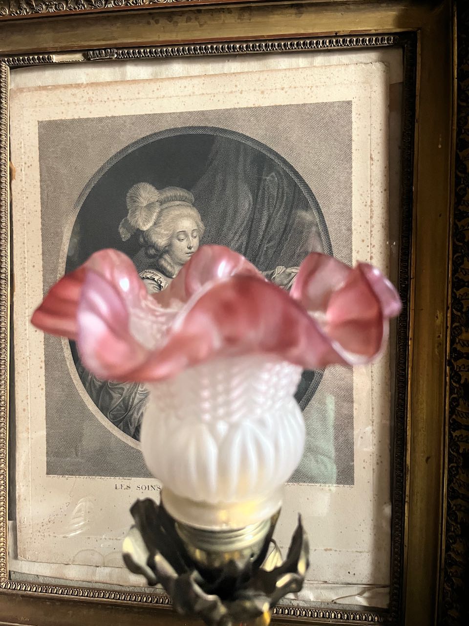 fa4899 French Pink tinged tulip glass lampshade with flower shaped lampbase