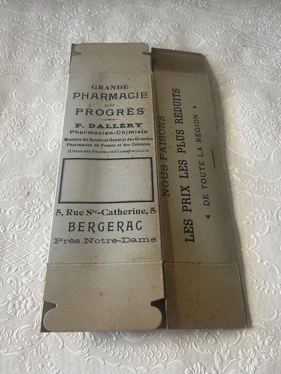 Antique french pharmacy cartons