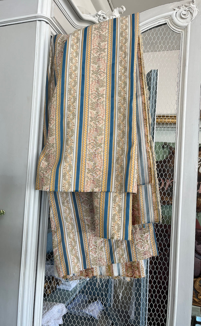 fa4943 French vintage material