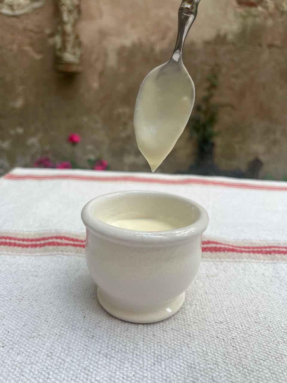 fa520 Little french vintage ceramic pot