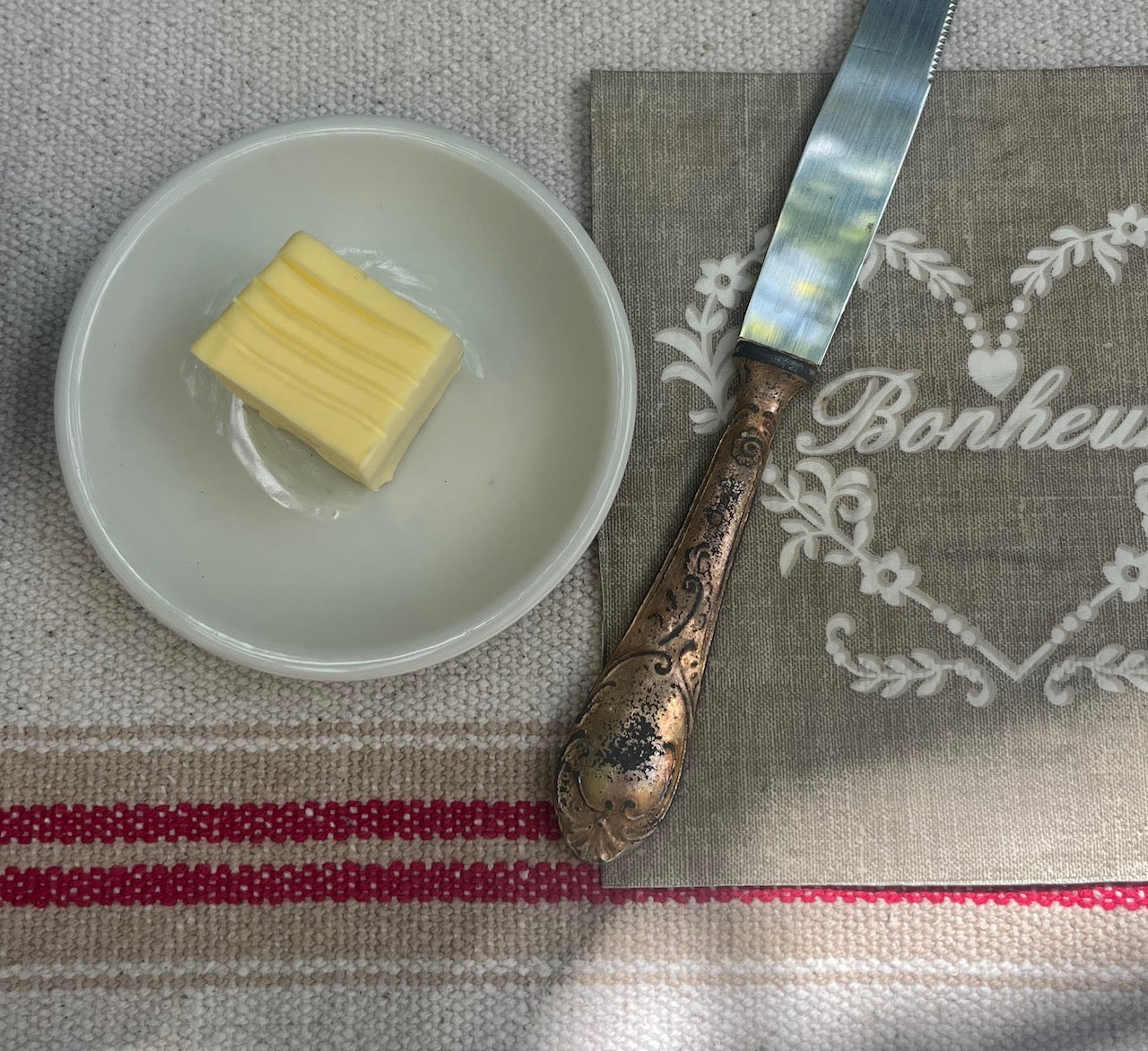 fa519 Small french porcelaine butter dish