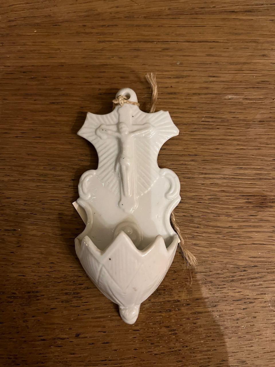 fa672 Small porcelaine french antique font