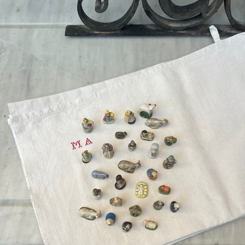 fa4608 "Feve" French vintage ornaments, cake ornaments (75 available) or display