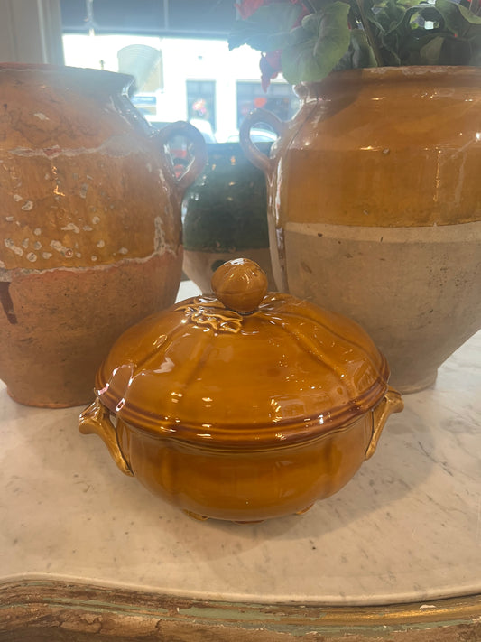fa911 Gorgeous honey coloured tureen by Luneville France