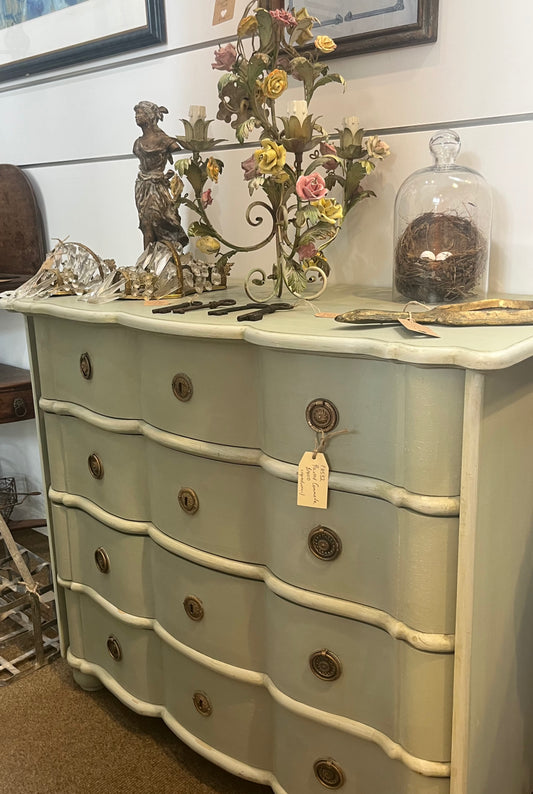 fa532 French style chest of drawers