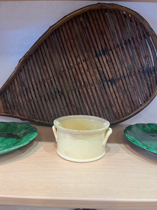 fa806 19th century pate dish, no lid.