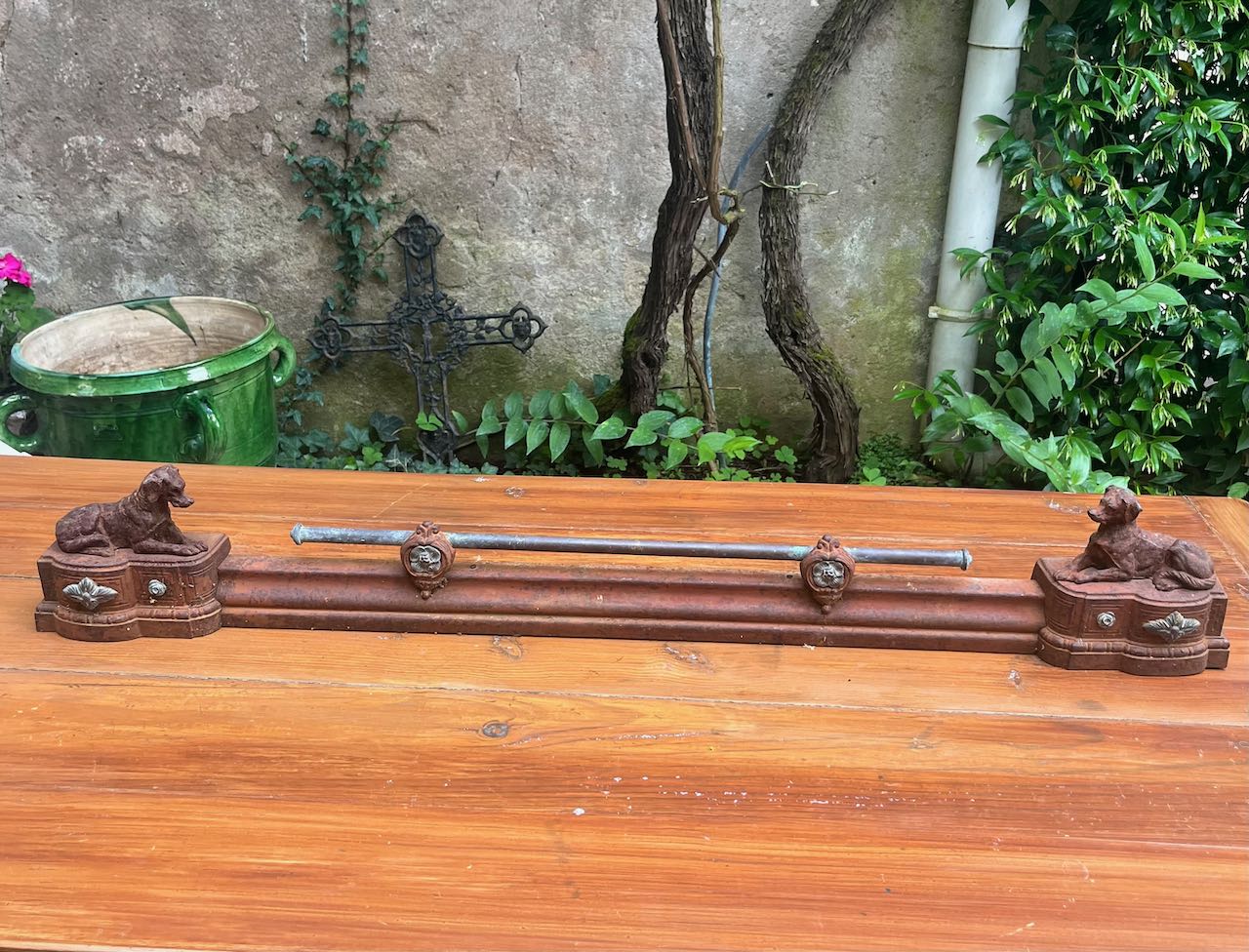 fa593 French antique Fireguard with 2 Ornamental dogs