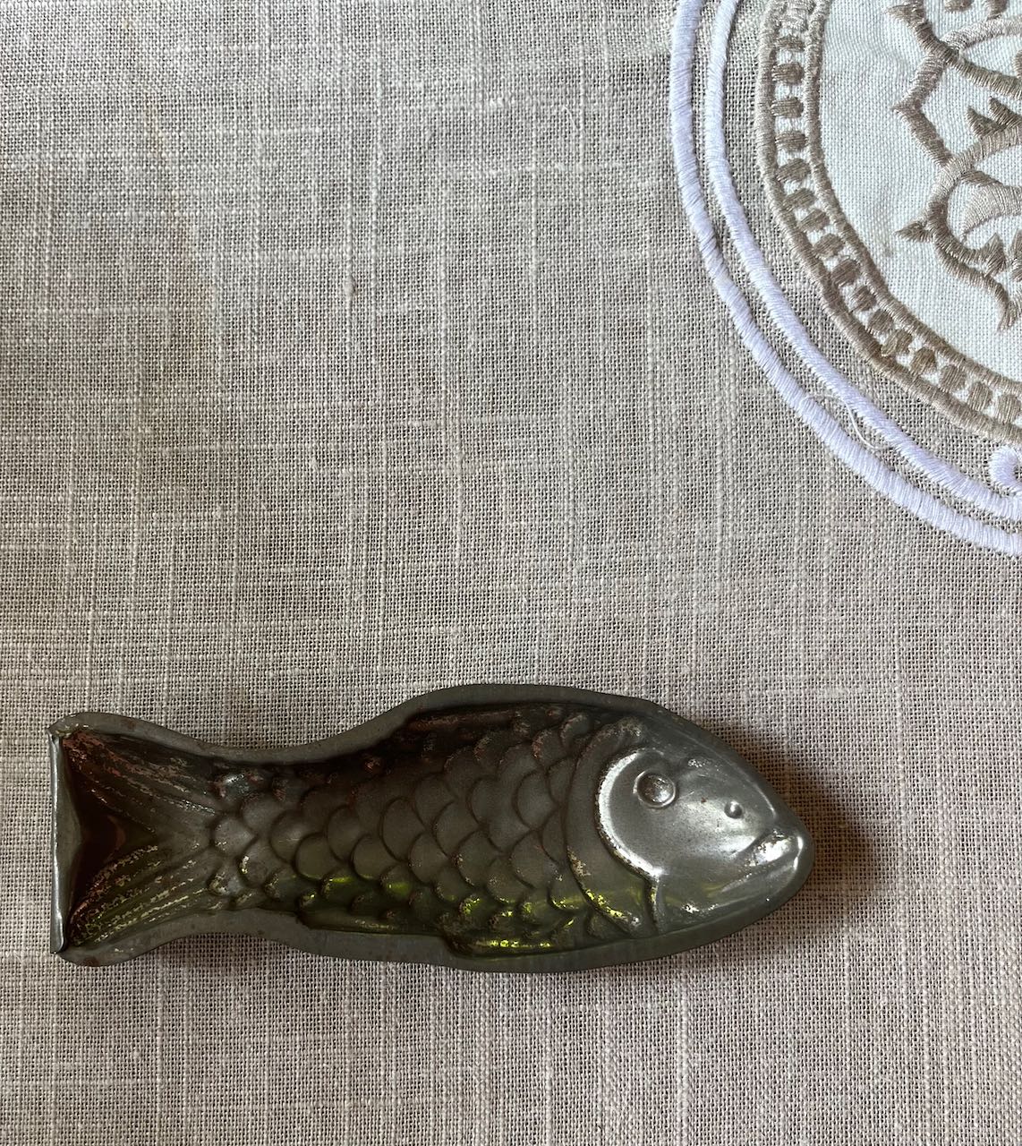 fa678 Little metal french chocolate moulds, each