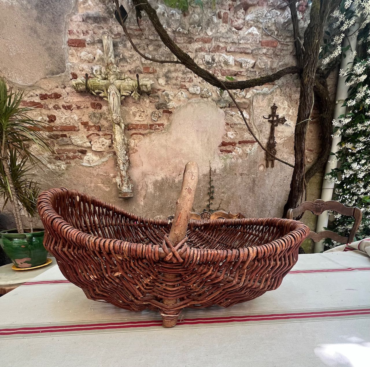 fa659 Lovely french vintage grape vine basket