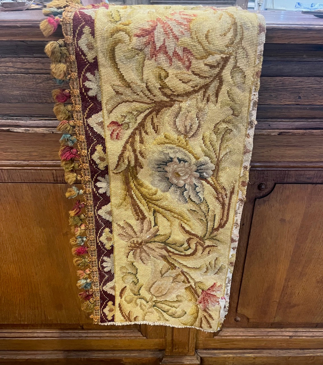 fa926 Long piece of antique french tapestry with tassel edging/
