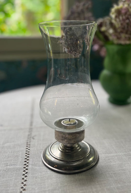 fa820 Small hurricane lamp silver plate bottom