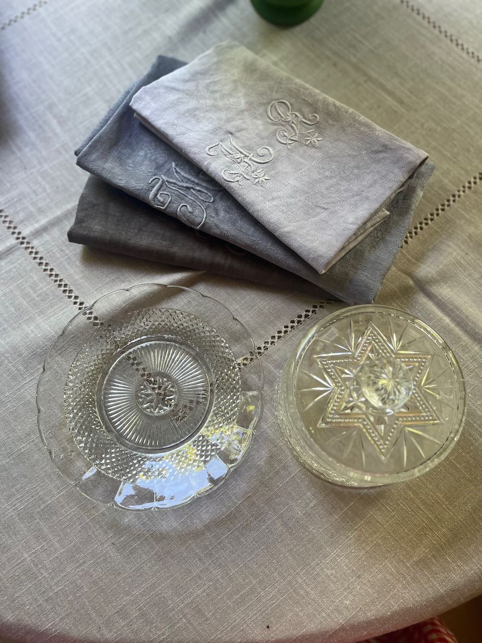 fa855 Small French glass cheese, butter cover and plate