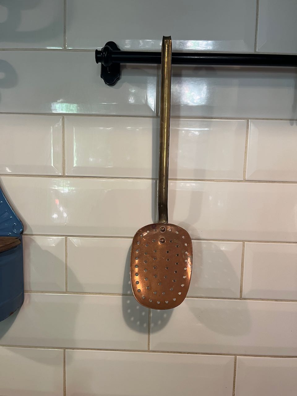fa851 lovely brass and copper French long handled Strainer