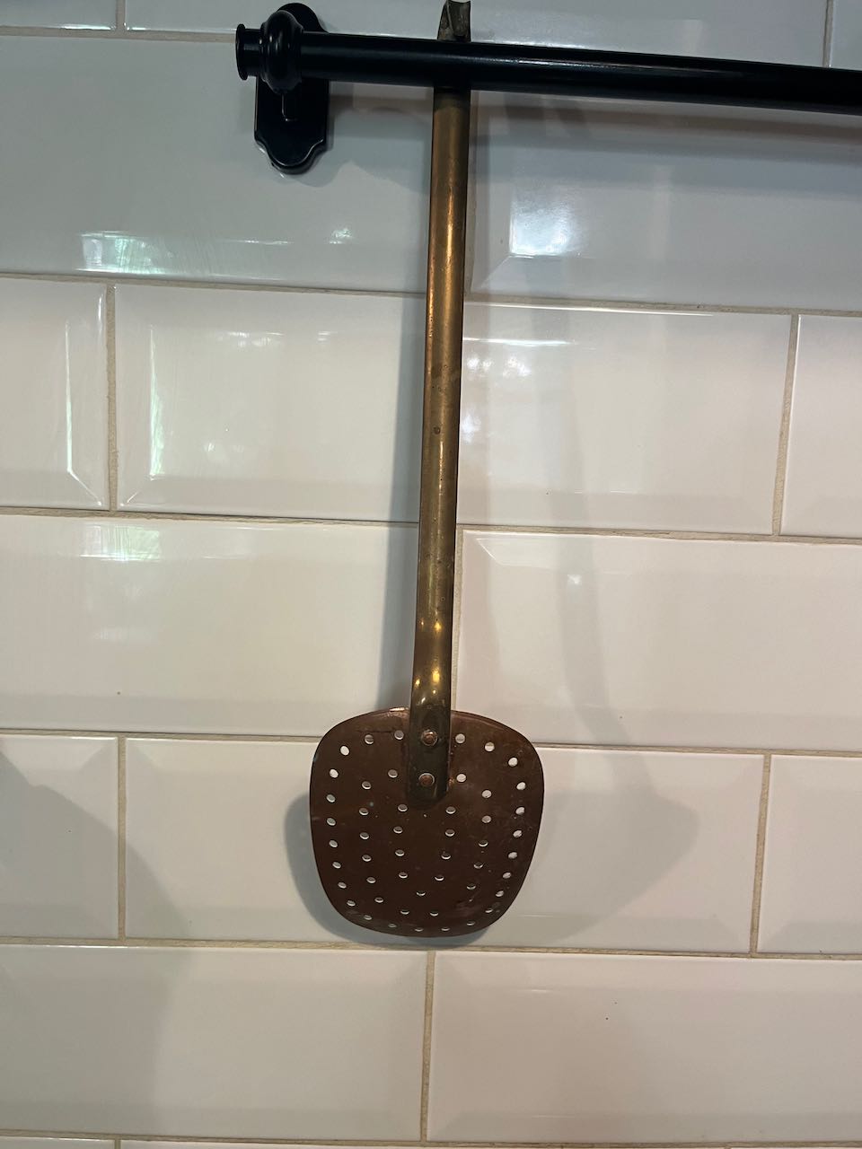 fa851 lovely brass and copper French long handled Strainer