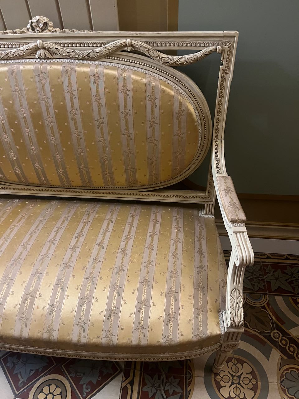 fa874 Beautiful 19th century Banguette, Small ladies sofa