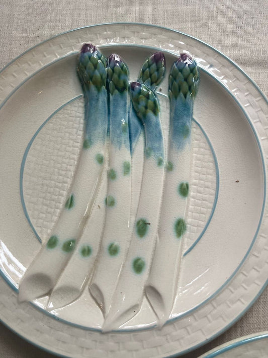 fa881 Beautifully decorated asparagus plate.