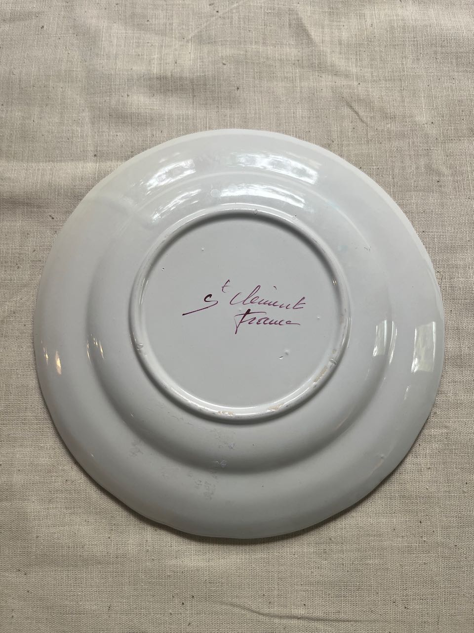 fa962 St Clement Rooster plate, faience