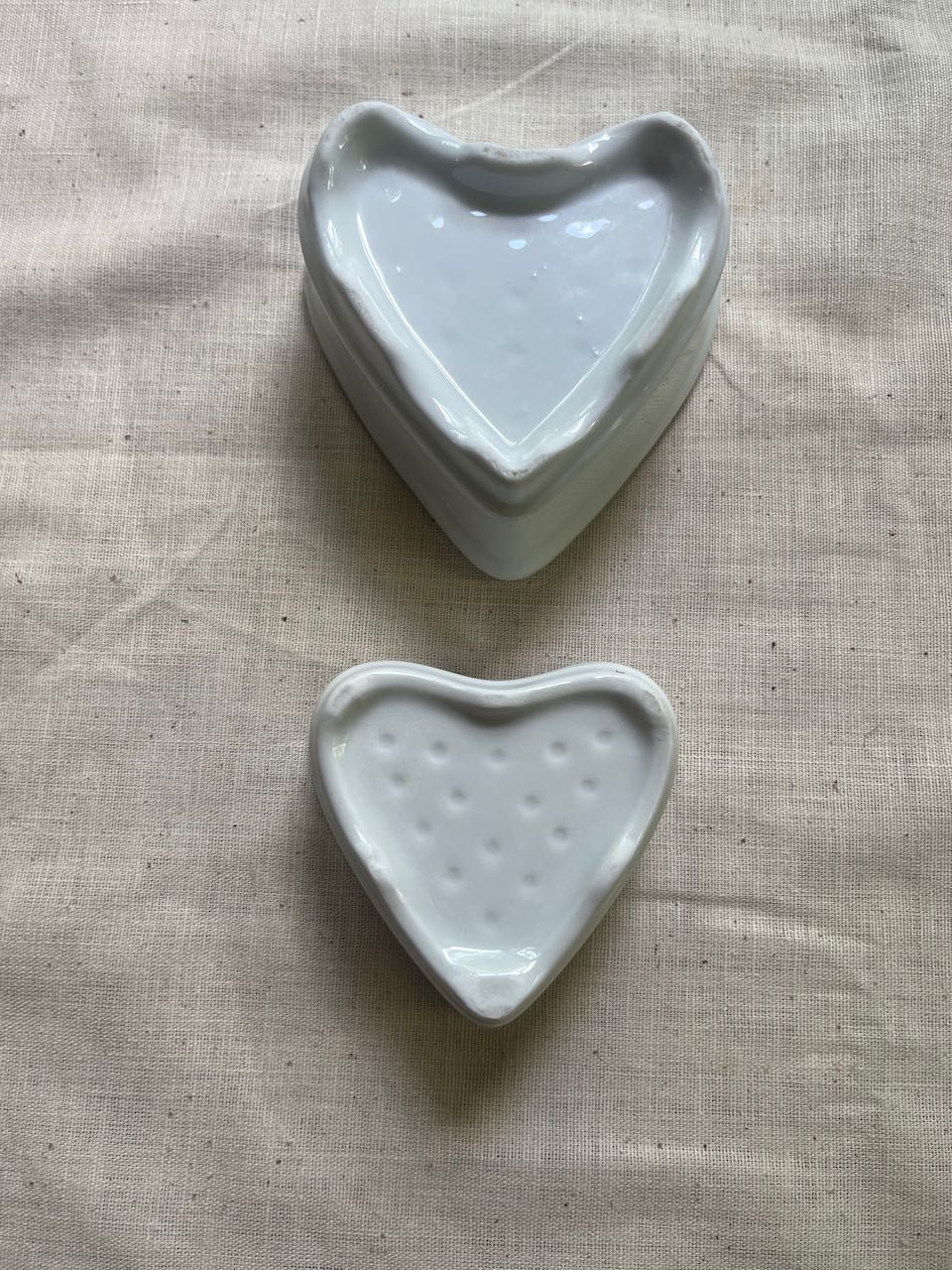 fa742 Ceramic heart dish, smaller of the 2