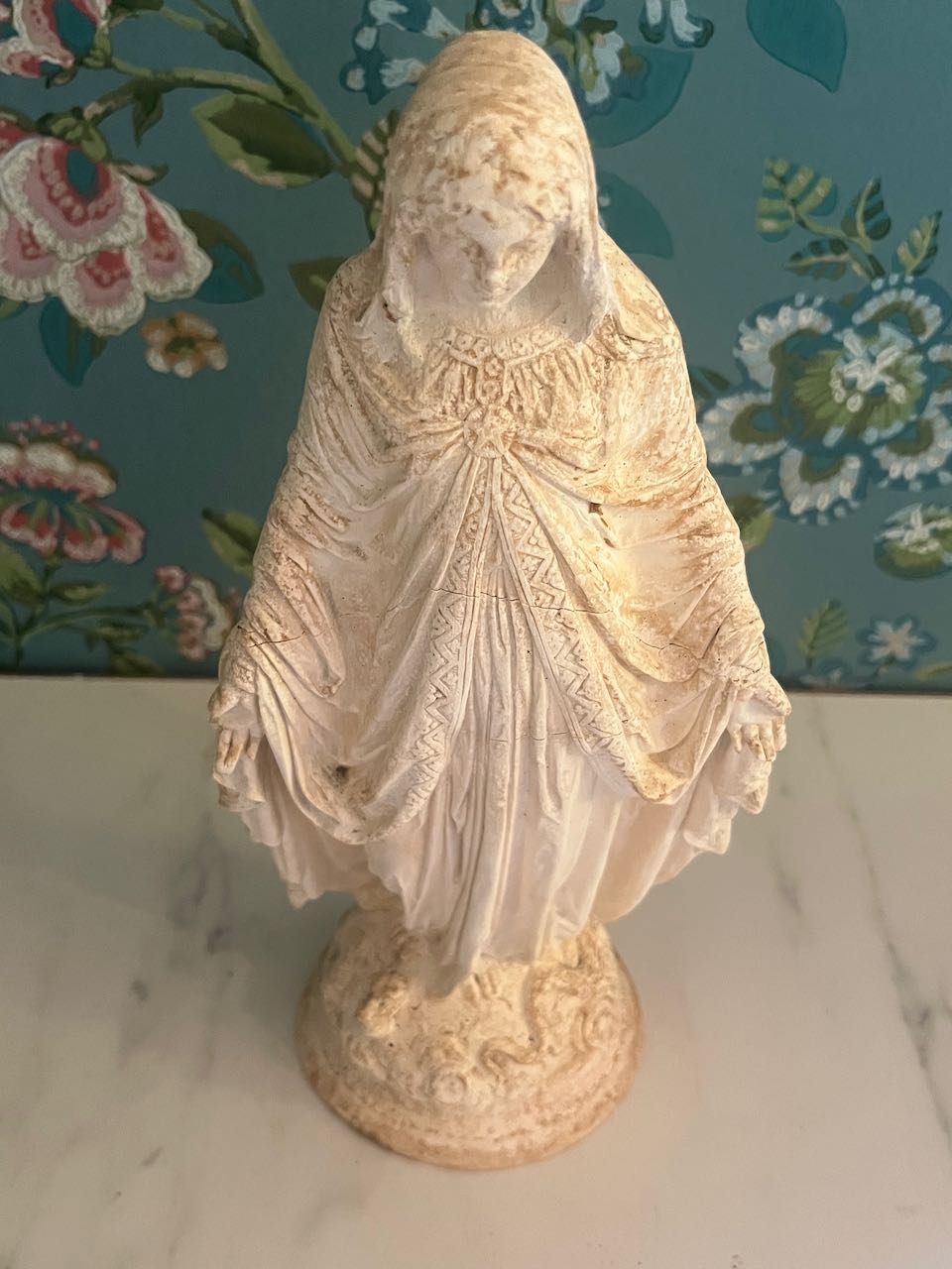 fa904 small plaster French madonna