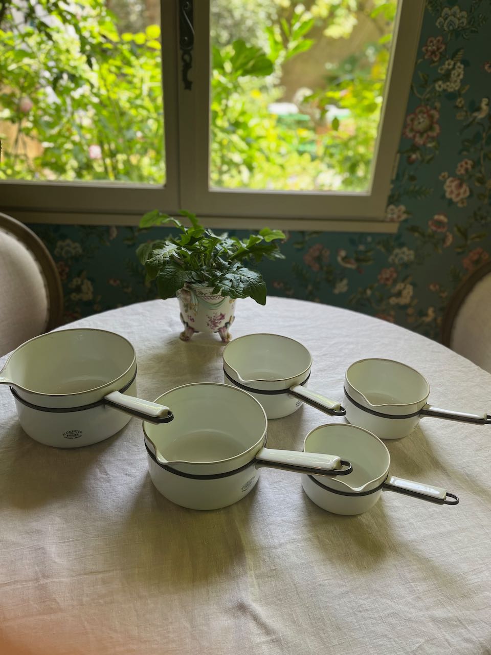 fa4800 Stunning set limoge French saucepans, 1960's