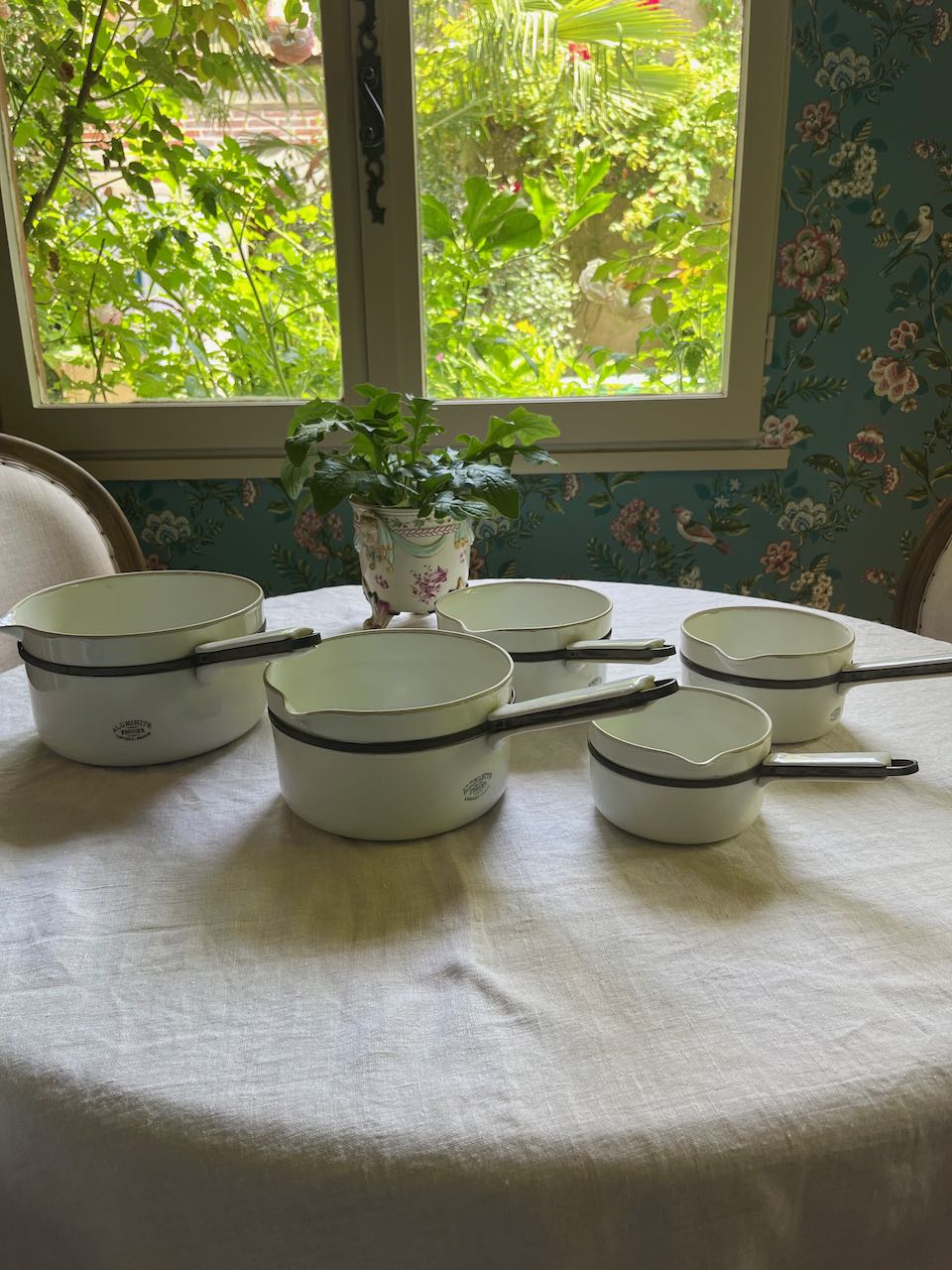 fa4800 Stunning set limoge French saucepans, 1960's