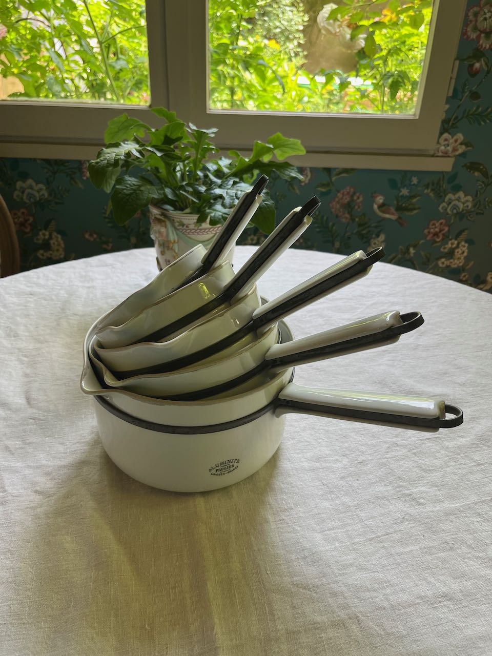 fa4800 Stunning set limoge French saucepans, 1960's