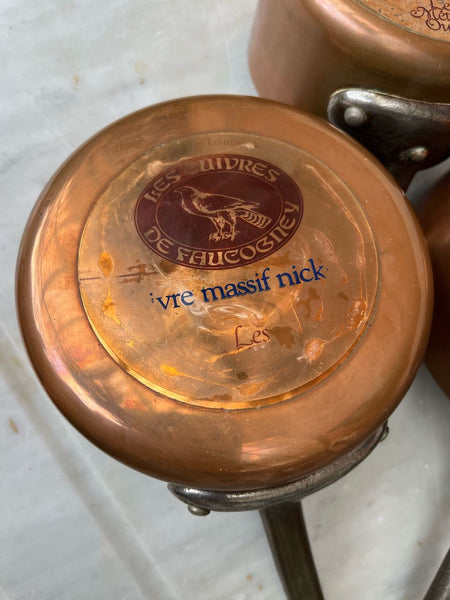 fa4066 Set 5 French copper pots with labels
