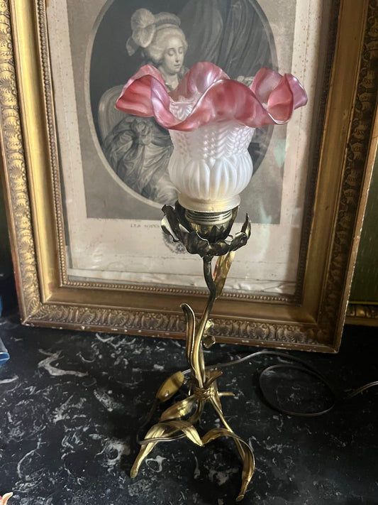 fa4899 French Pink tinged tulip glass lampshade with flower shaped lampbase