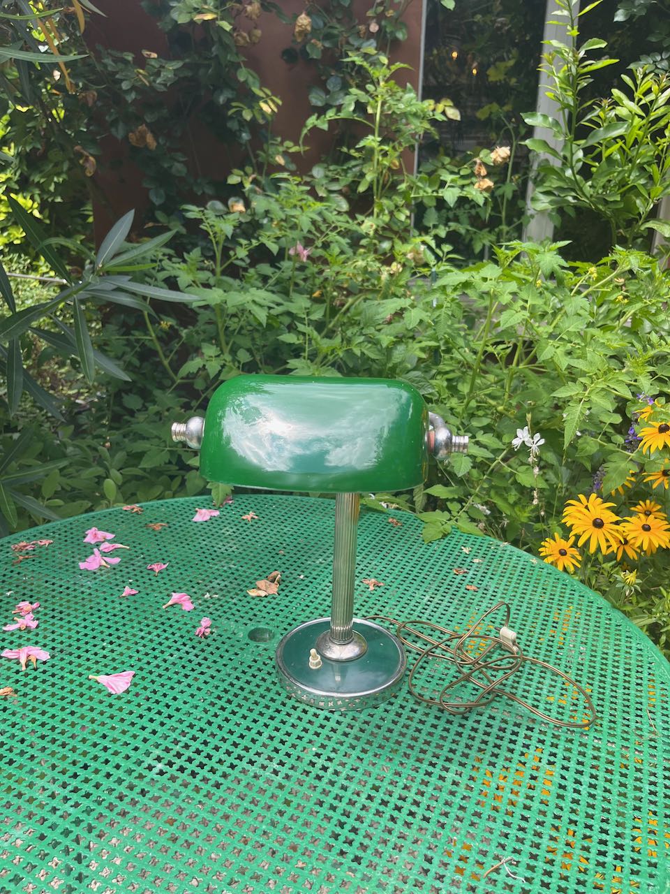 fa4843 French vintage desk lamp with green shade, 1940's