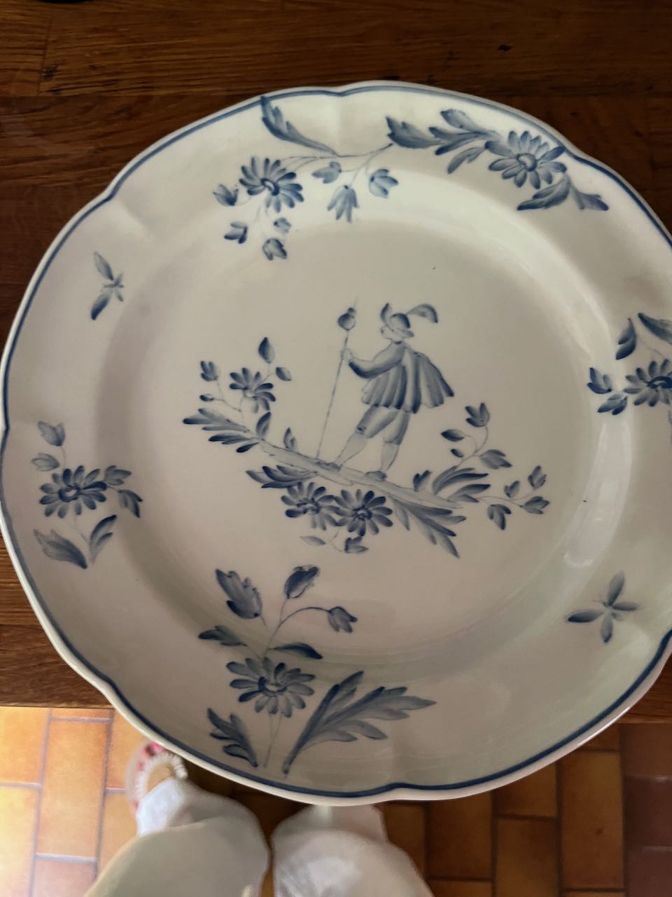 fa4871 blue and white French bowl/salad/dessert