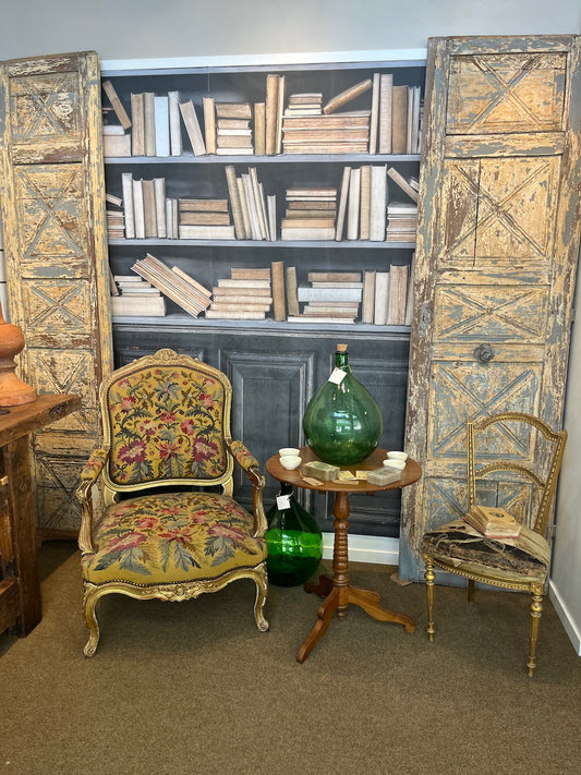 fa3640 French antique Aubusson chair.