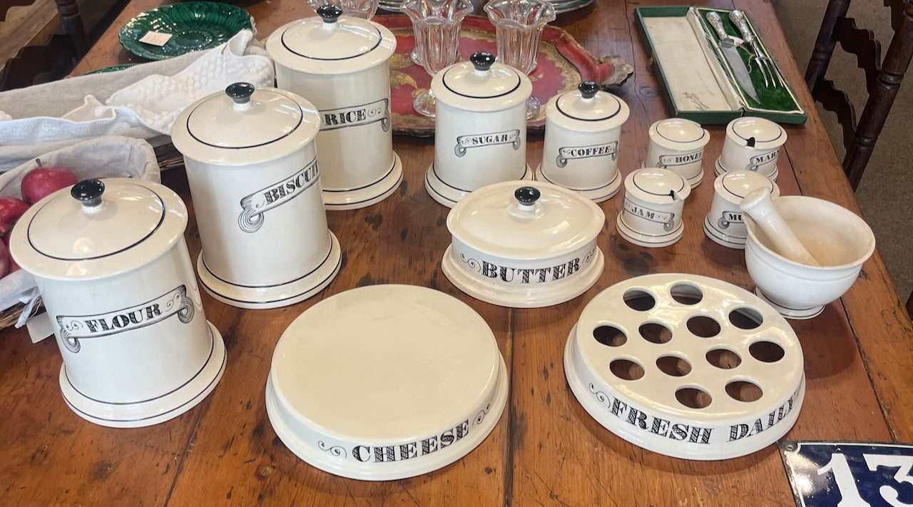 Di06 1950's  Vintage container (British made)