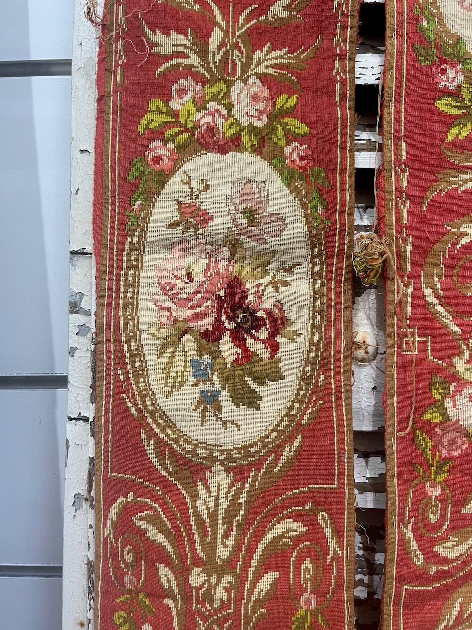fa649 French embroidered runner