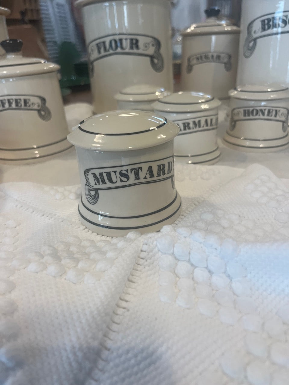 Di10 1950's Vintage mustard container (British made)