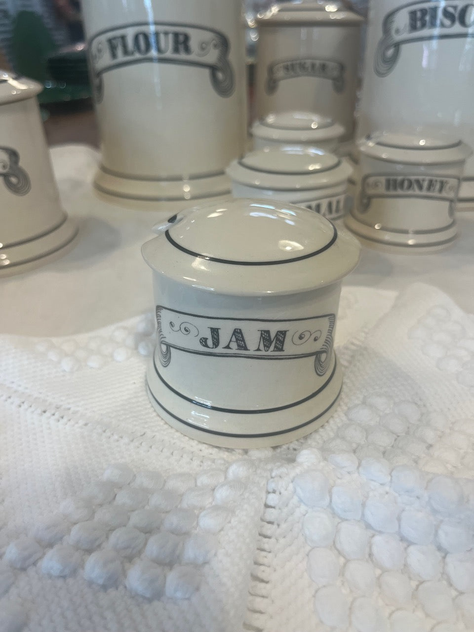 Di07 1950's Vintage jam pot (British made)