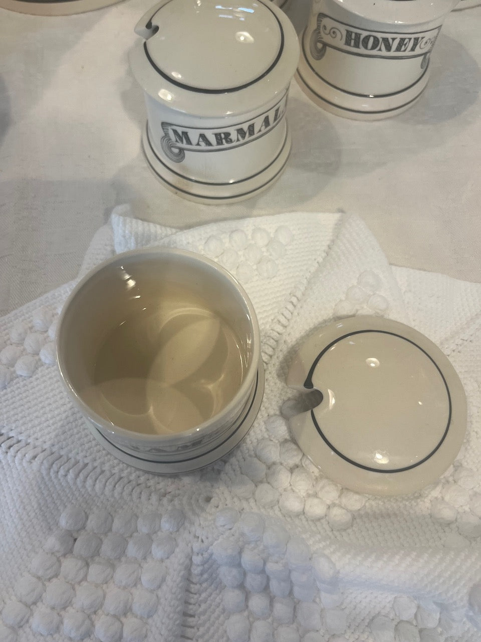 Di07 1950's Vintage jam pot (British made)