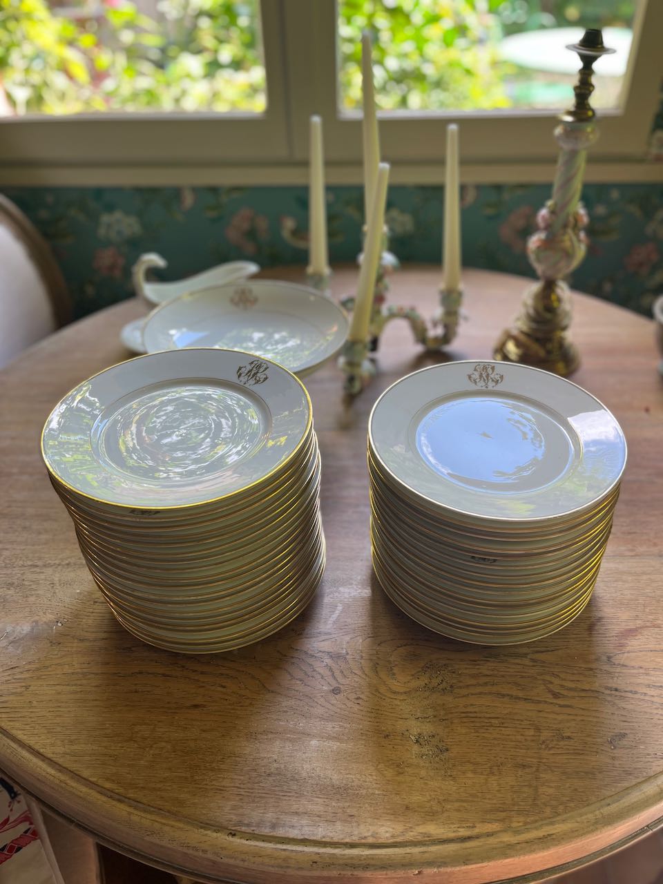 fa4881 French porcelaine with gold monogram lunch plates, each