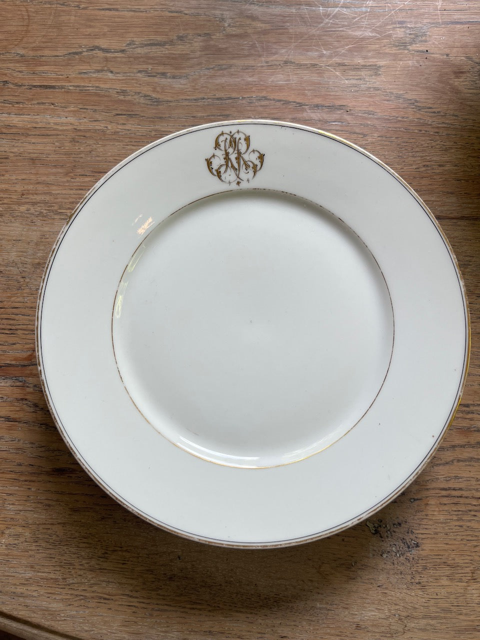 fa4881 French porcelaine with gold monogram lunch plates, each
