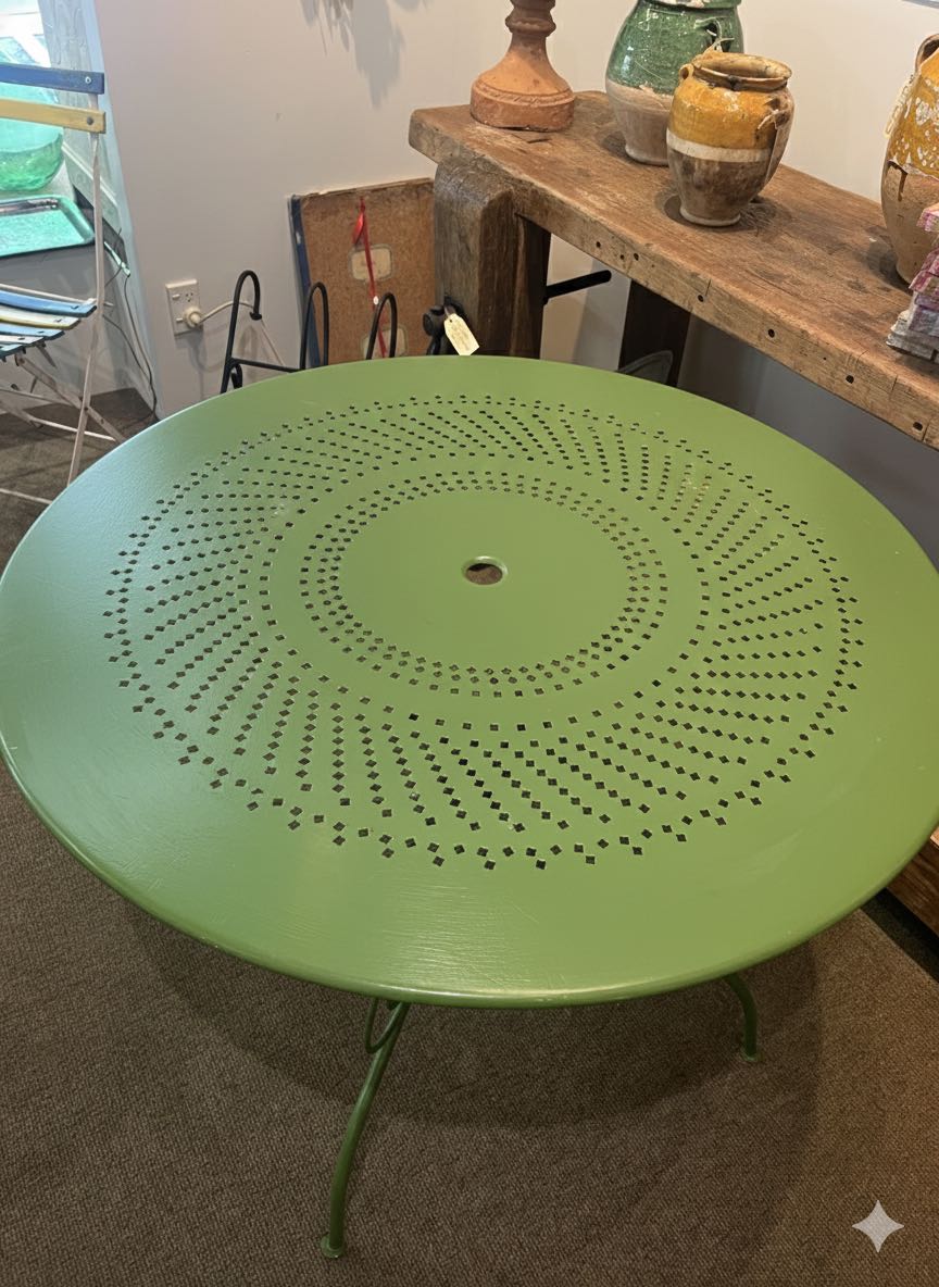 fa947 French vintage cafe table