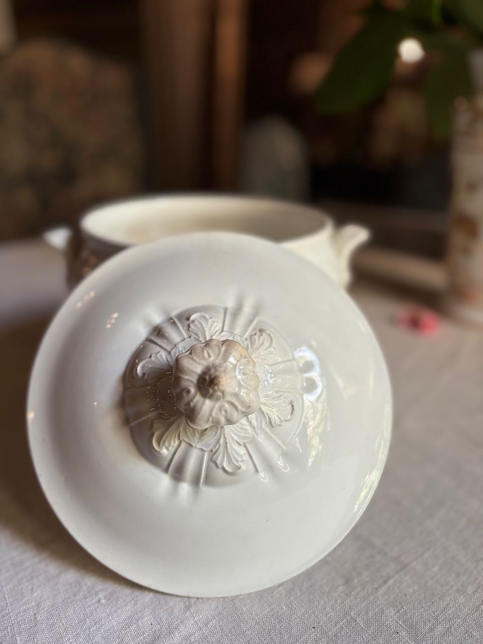 fa4850 Porcelain French Antique tureen