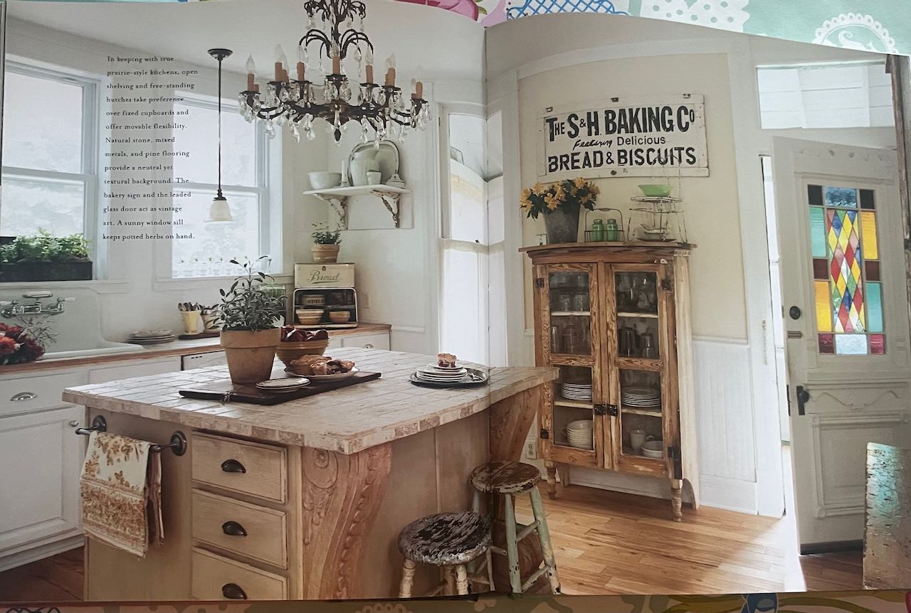 Romantic Prairie Style: Homes Inspired by Traditional Country Life by Fifi O'Neill, (shop display book)