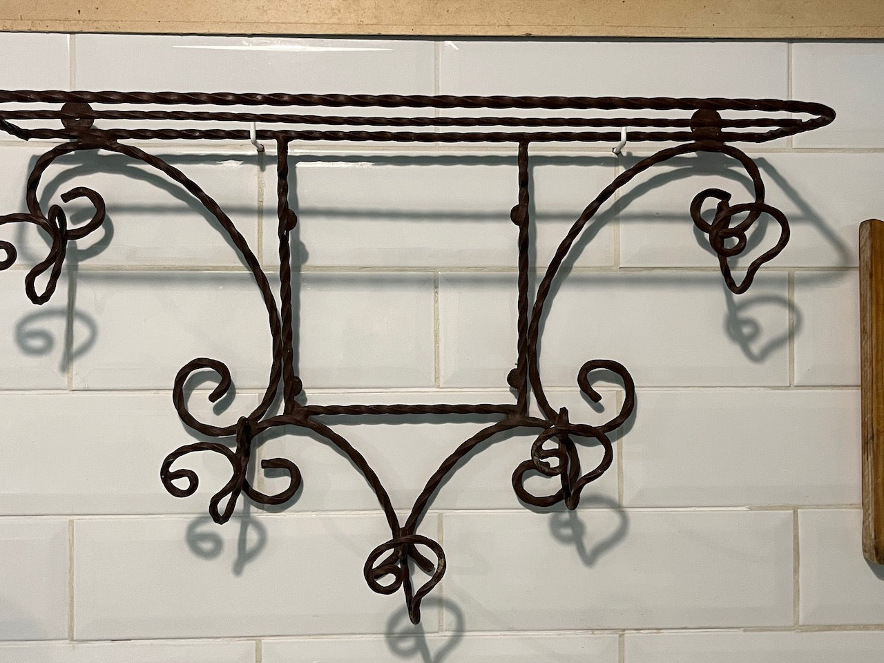 fa4262 Lovely French vintage shelf with hooks