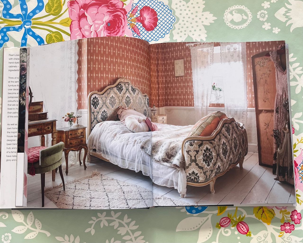 Faded Glamour: Inspirational Interiors and Beautiful Homes by Pearl Lowe (shop display books)